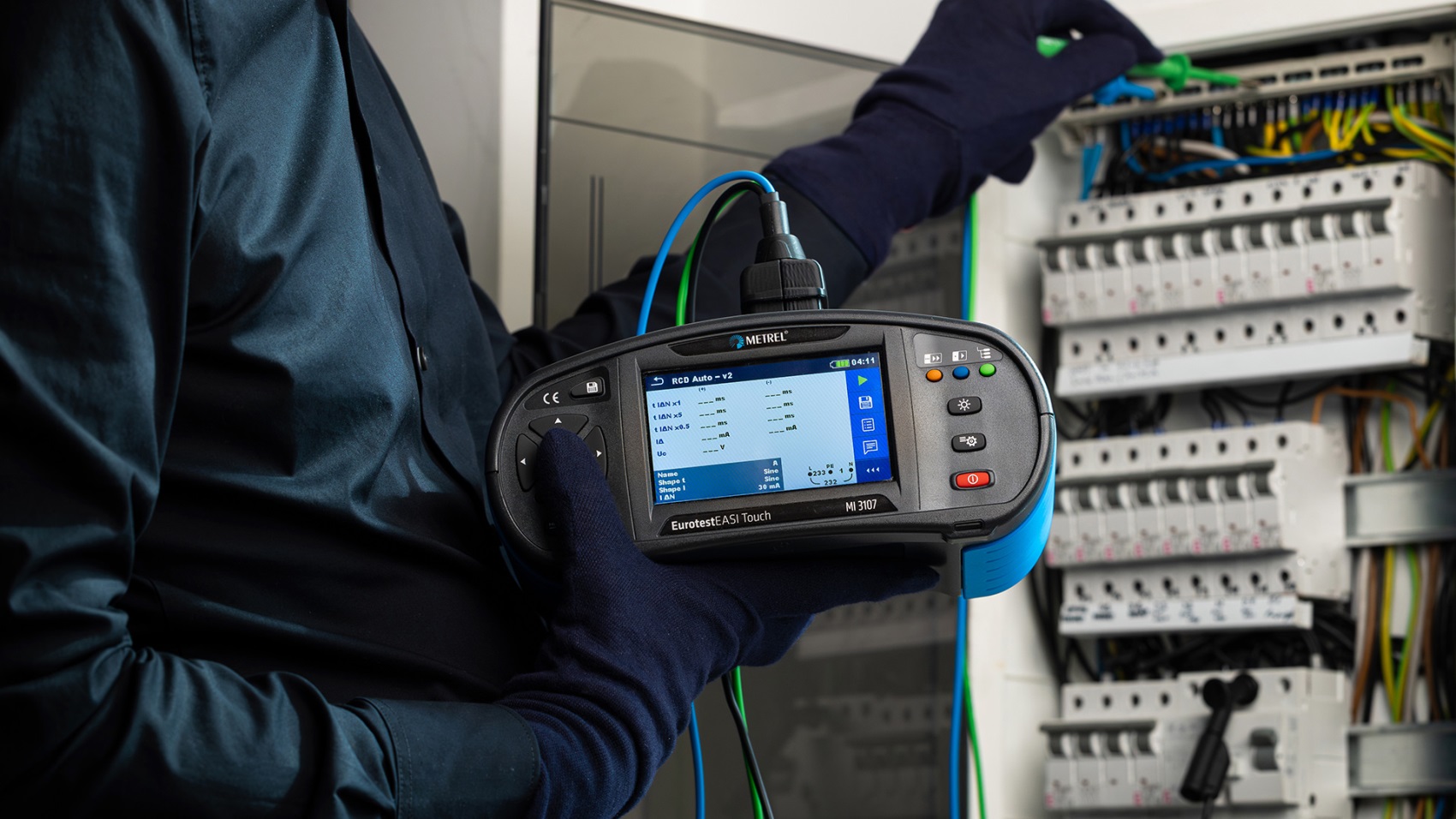 Metrel MI 3107 EurotestEASI Touch multifunctional electrical installation tester - Image 3